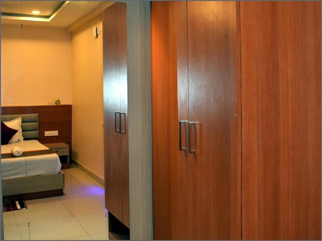 Subarnarekha Inn Jhargram Bagian luar foto